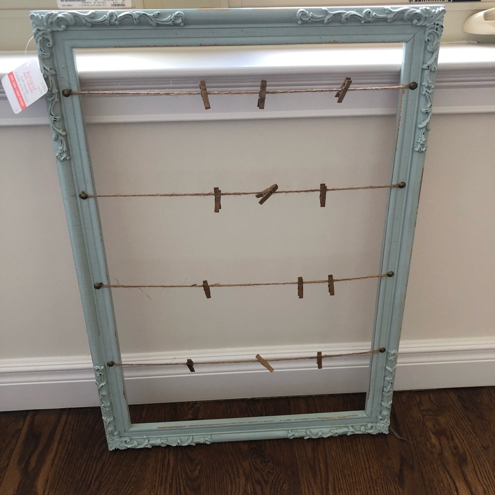 Rustic clip frame